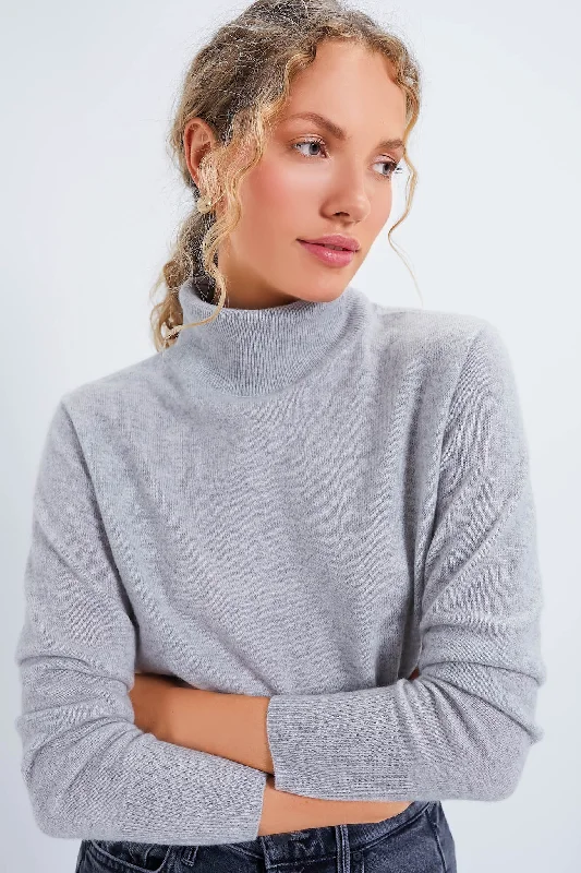 Minimal Comfort Gray Cashmere Turtleneck Sweater