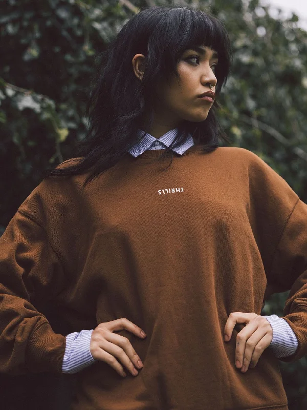 Smart Layers Minimal Thrills Slouch Crew - Chestnut