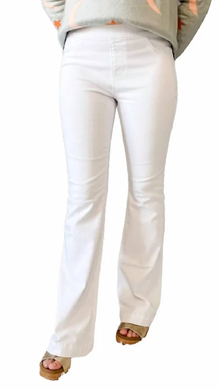 Modern Tailoring Mid Rise Flare Jegging In White