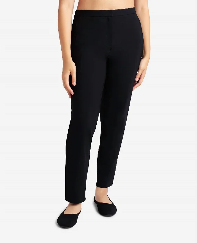 New Season Series Travel Trouser In Black