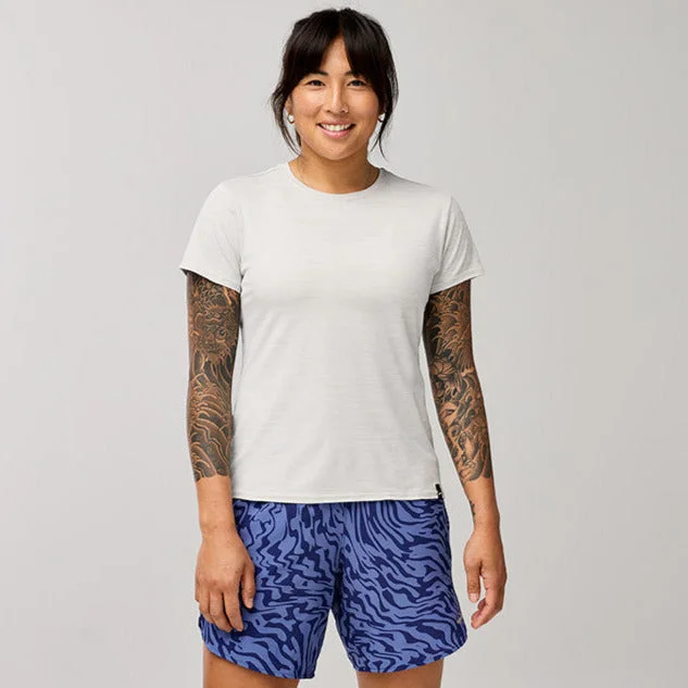 Effortless Wear Brooks Women's Luxe Short Sleeve