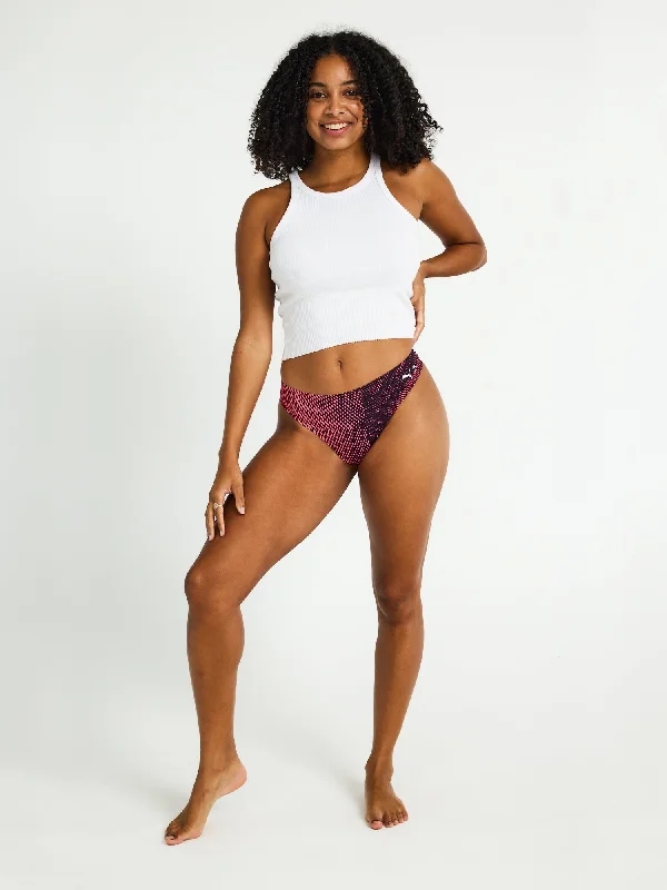 Design Perception Puma X Modibodi Seamfree Active Printed Thong Light-Moderate Flame Haze Pink Design Perception Puma X Modibodi Seamfree Active Printed Thong Light-Moderate Flame Haze Pink