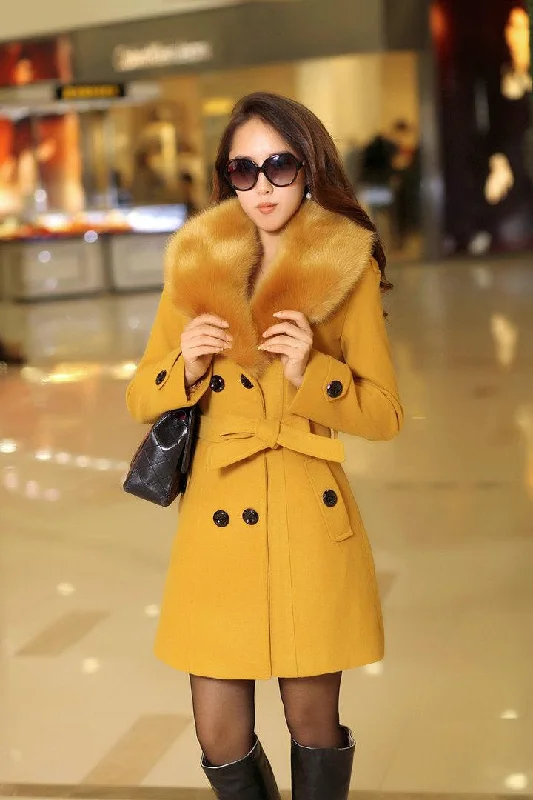 Body Design DOUBLE-BREASTED WOOL COAT WITH FUR COLLAR