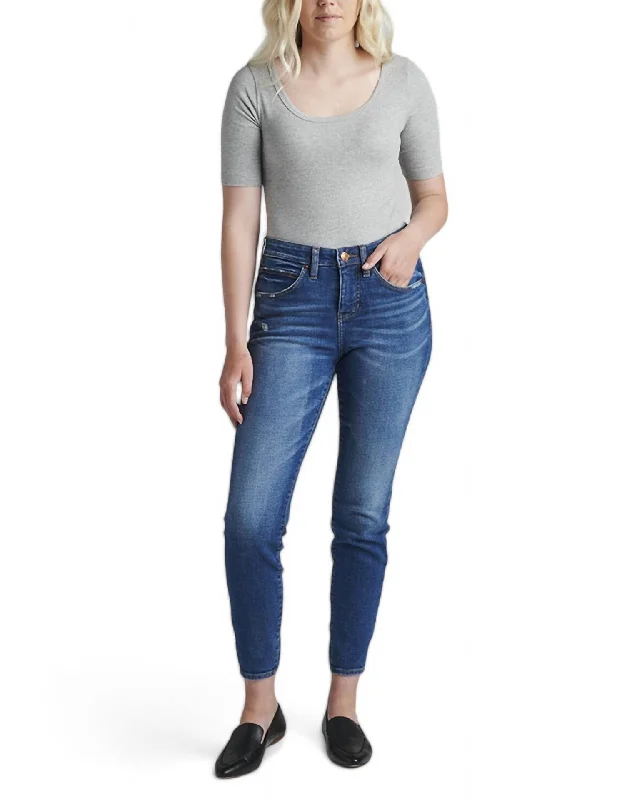 Street Style Cecilia Mid Rise Skinny Jean In San Diego Blue
