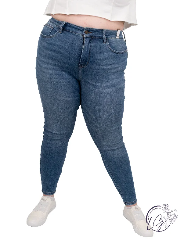 Classic Casual Curvy Phoebe High-Rise Tummy Control Skinny by Judy Blue