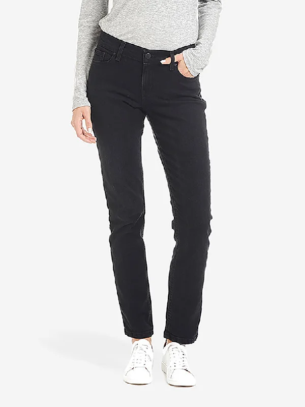 Easy Chic Wear Slim Straight Allen Jeans