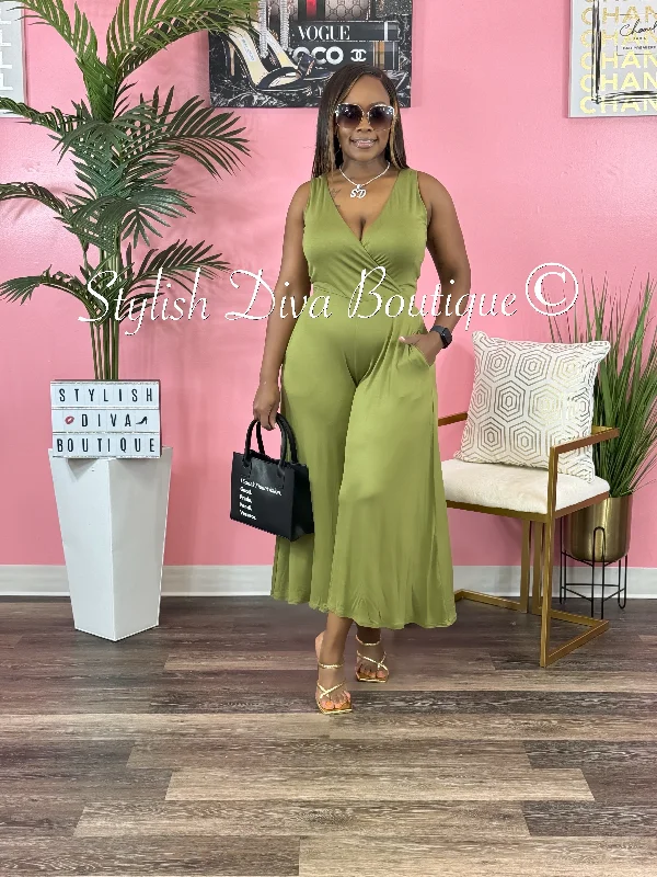 Cute Style Cyndi Sleeveless Capri Jumpsuit (Green)