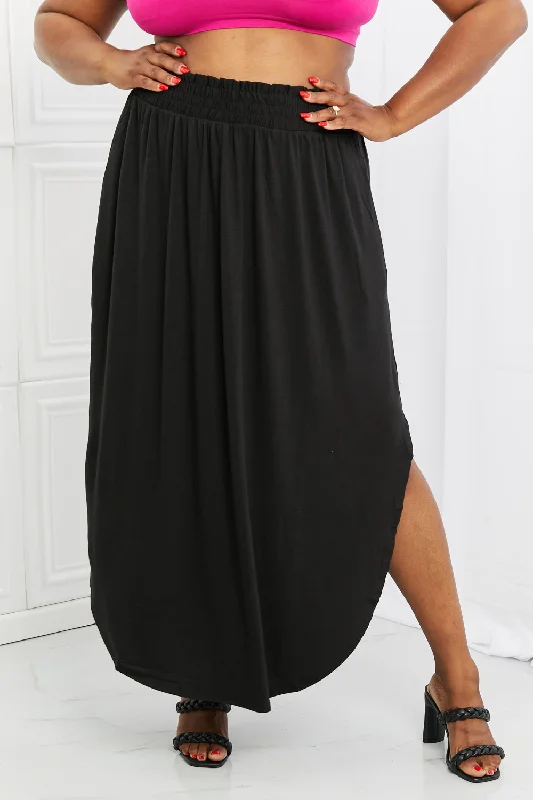 Street Fashion Zenana It's My Time Full Size Side Scoop Scrunch Skirt in Black