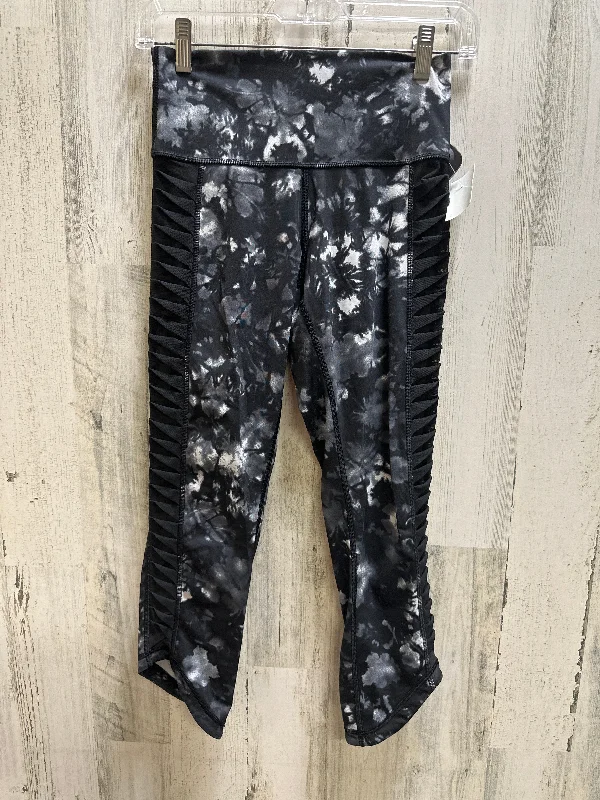 Personal Design Black Athletic Leggings Capris Lululemon, Size 4