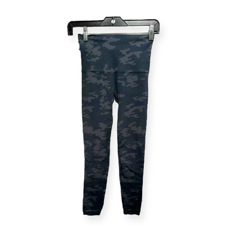 Chic Comfort Camouflage Print Athletic Leggings Spanx, Size S