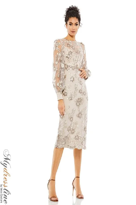 Sporty Look Mac Duggal 67862