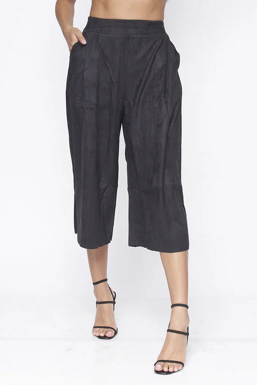 Fashionable Items Prety Solido Gamus Capri Pants (963-00226)