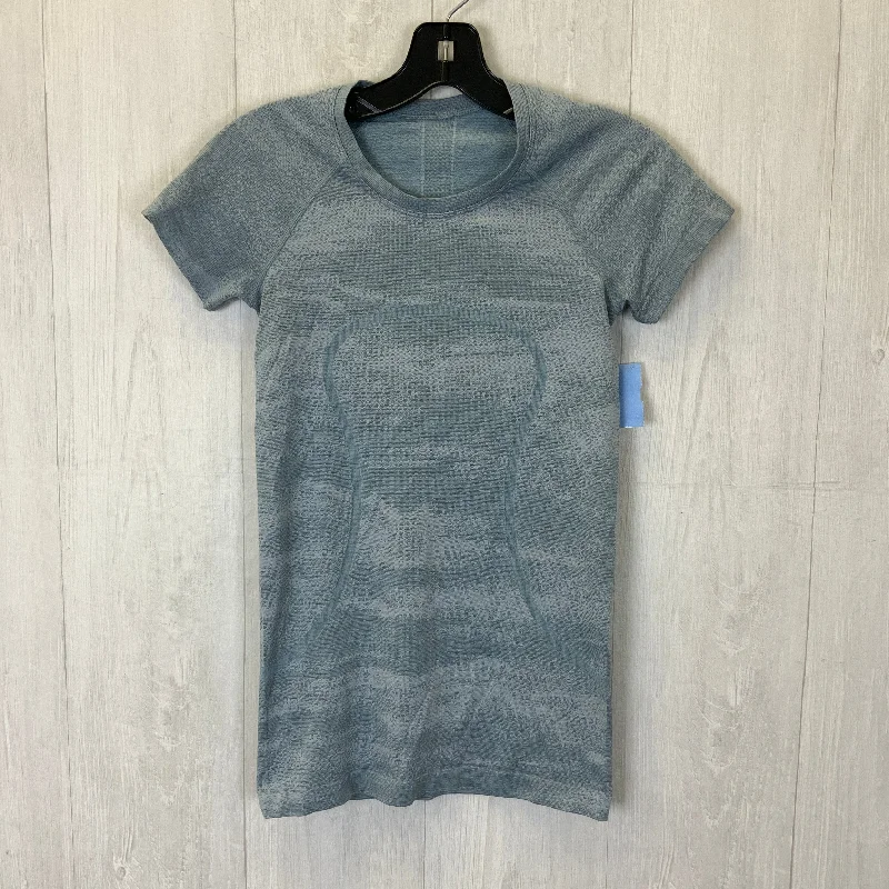 Design Trend Athletic Top Short Sleeve By Lululemon In Blue, Size: S