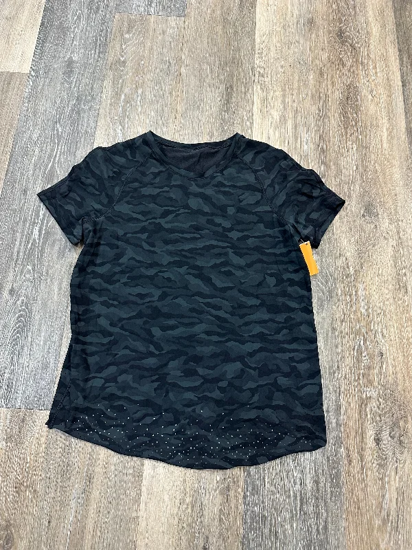 Cozy Outerwear Athletic Top Short Sleeve By Lululemon In Camouflage Print, Size: S
