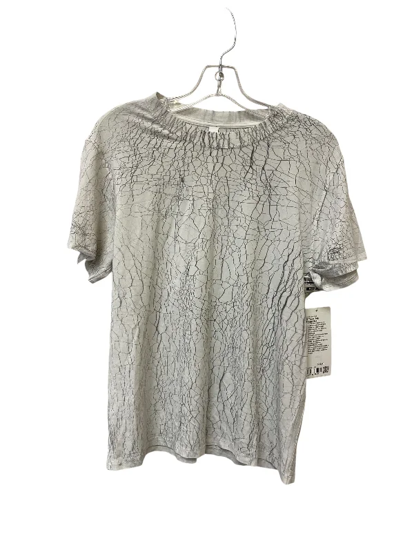 Cozy Look Athletic Top Short Sleeve By Lululemon In White, Size: 4