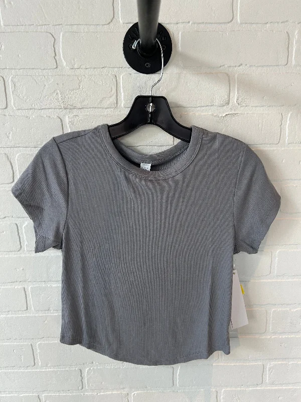 Trendy And Casual Athletic Top Short Sleeve By Old Navy In Grey, Size: Mp