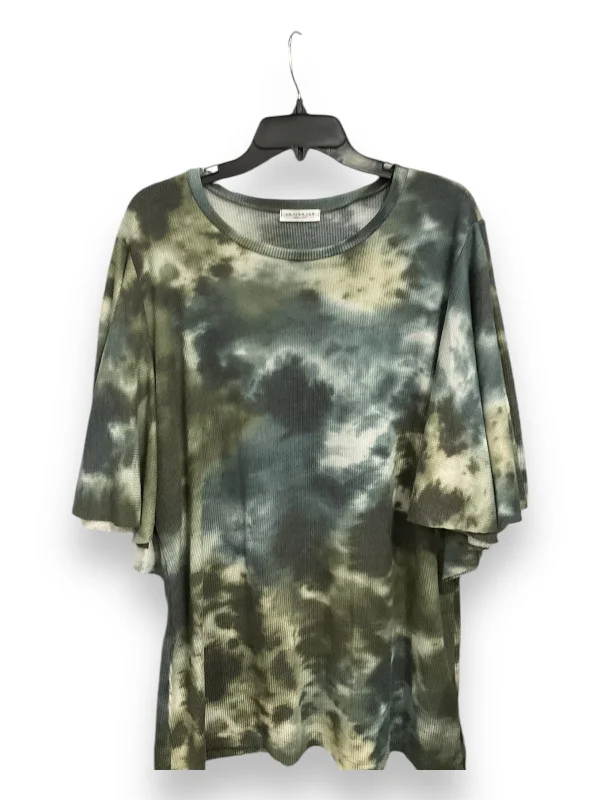Fashion Expert Top Short Sleeve By Chicsoul In Green, Size: 1x