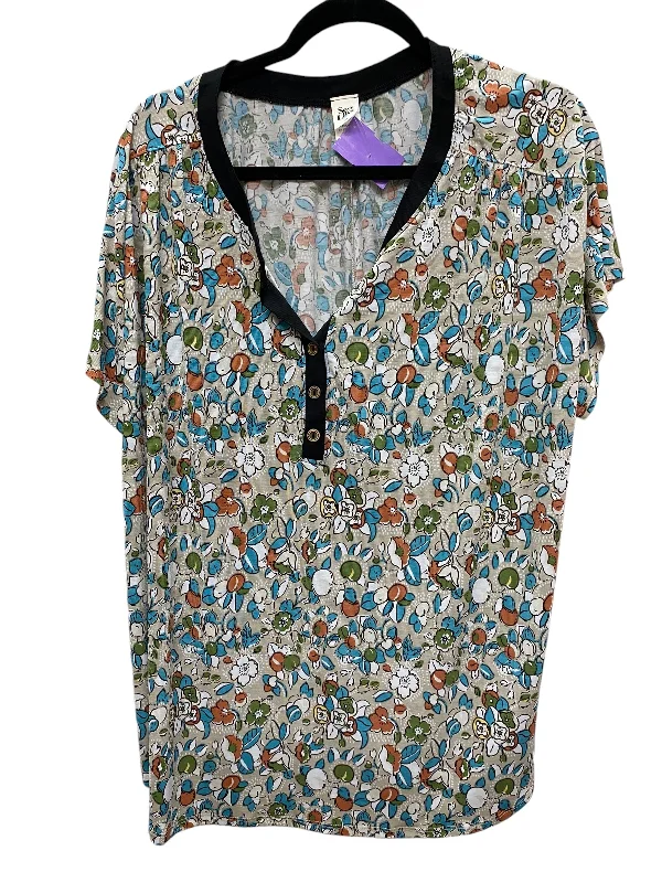Comfortable And Casual Top Short Sleeve By Sew In Love In Multi-colored, Size: 2x
