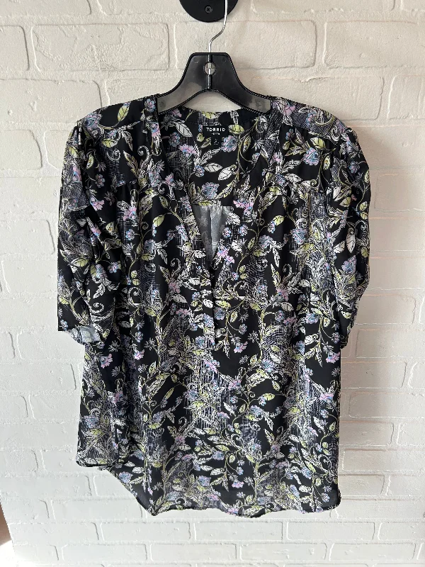 Casual Ease Top Short Sleeve By Torrid In Black & Green, Size: 2x