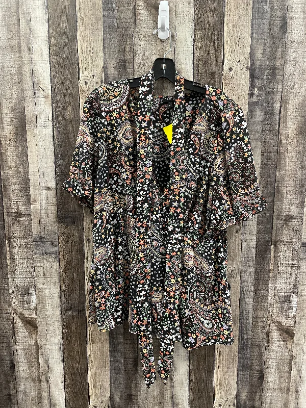 New Design Top Short Sleeve By Torrid In Floral Print, Size: 2x