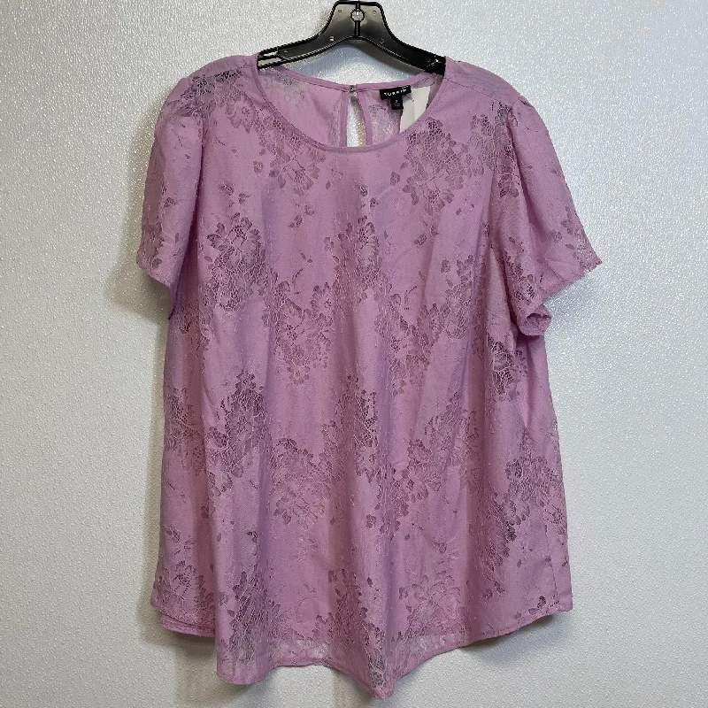 Sports Design Top Short Sleeve By Torrid In Pink, Size: 2x