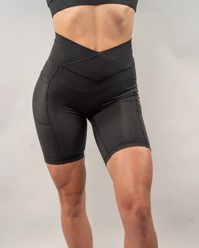Cozy Vibes 8" Effortless Vortex Pocket Biker Shorts - Black