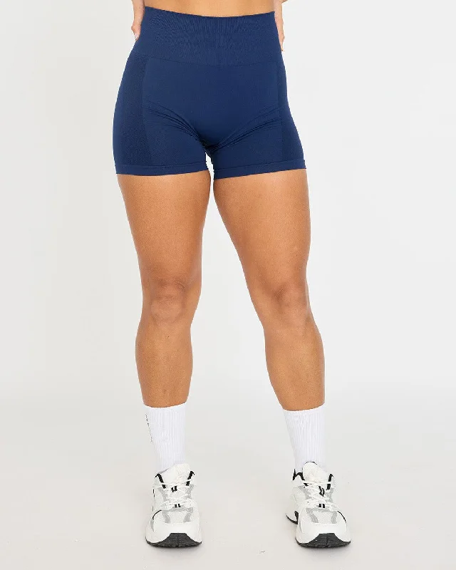 Exquisite Tailoring Evolve Seamless Shorts