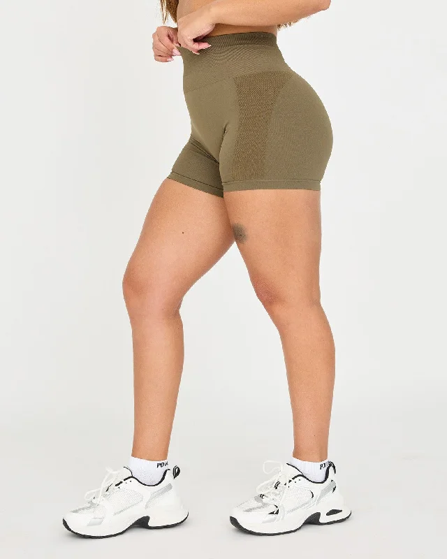 Trendy Looks Evolve Seamless Shorts