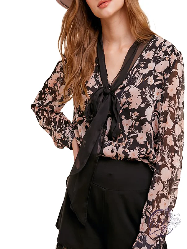 Fashionable And Versatile Thrill of the Day Floral Blouse